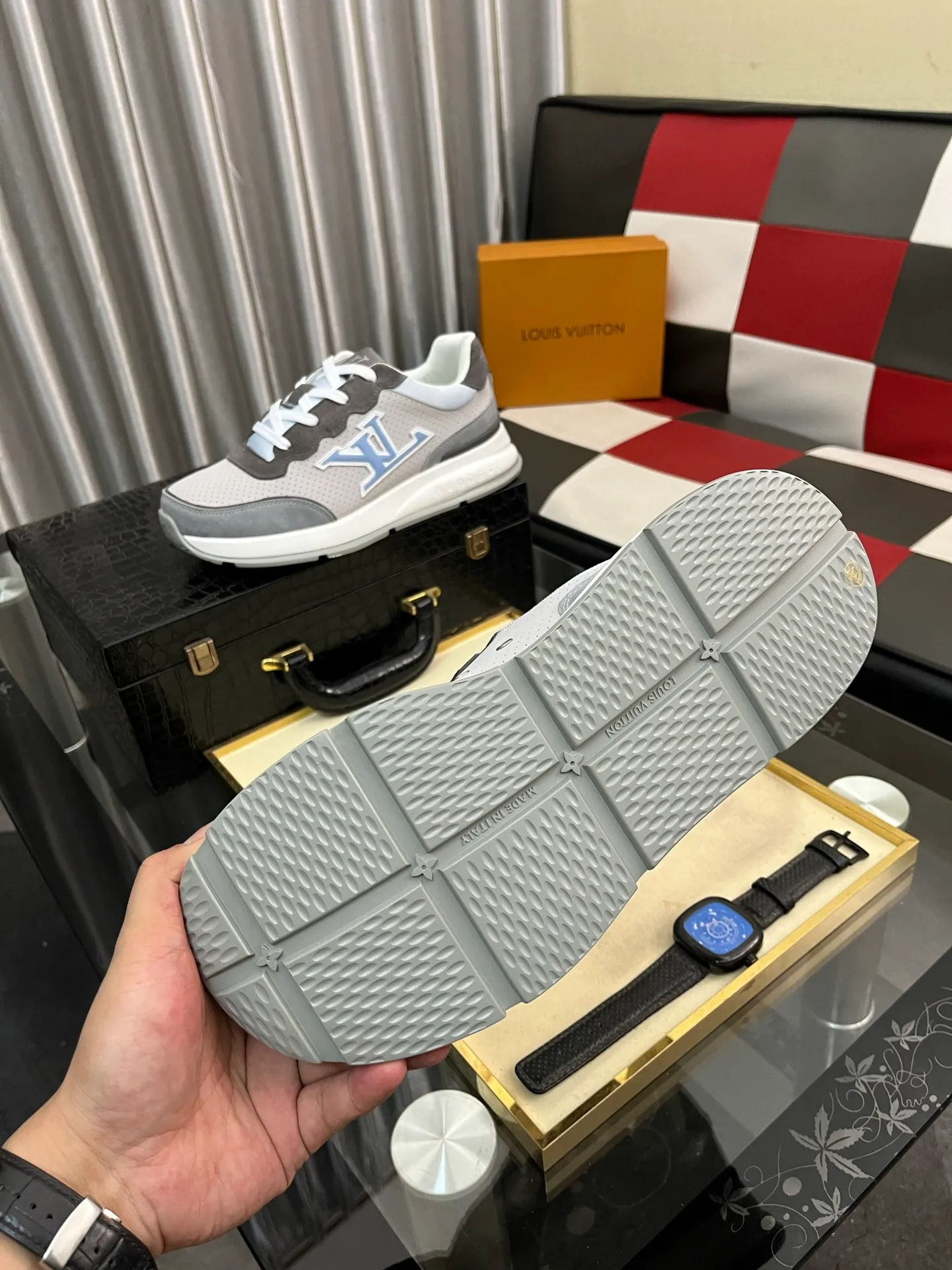 Men's Men's Shoes 💰: 438⌚️⌚️LV Louis Vuitton. The latest fashionable casual shoes are popular in physical stores. New spring and summer comfortable imported custom original cowhide, unique jacquard fabric element design. With sheepskin lining, Lv original bottom, [sun][sun] high-end packaging and high quality💪Details determine the quality, you can enter and leave the counter at will, welcome to compare🇮🇹Number of sizes 38-442️⃣colors available